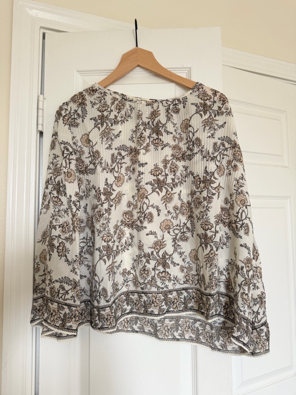 Max studio blouse - Cream with Brown Pattern